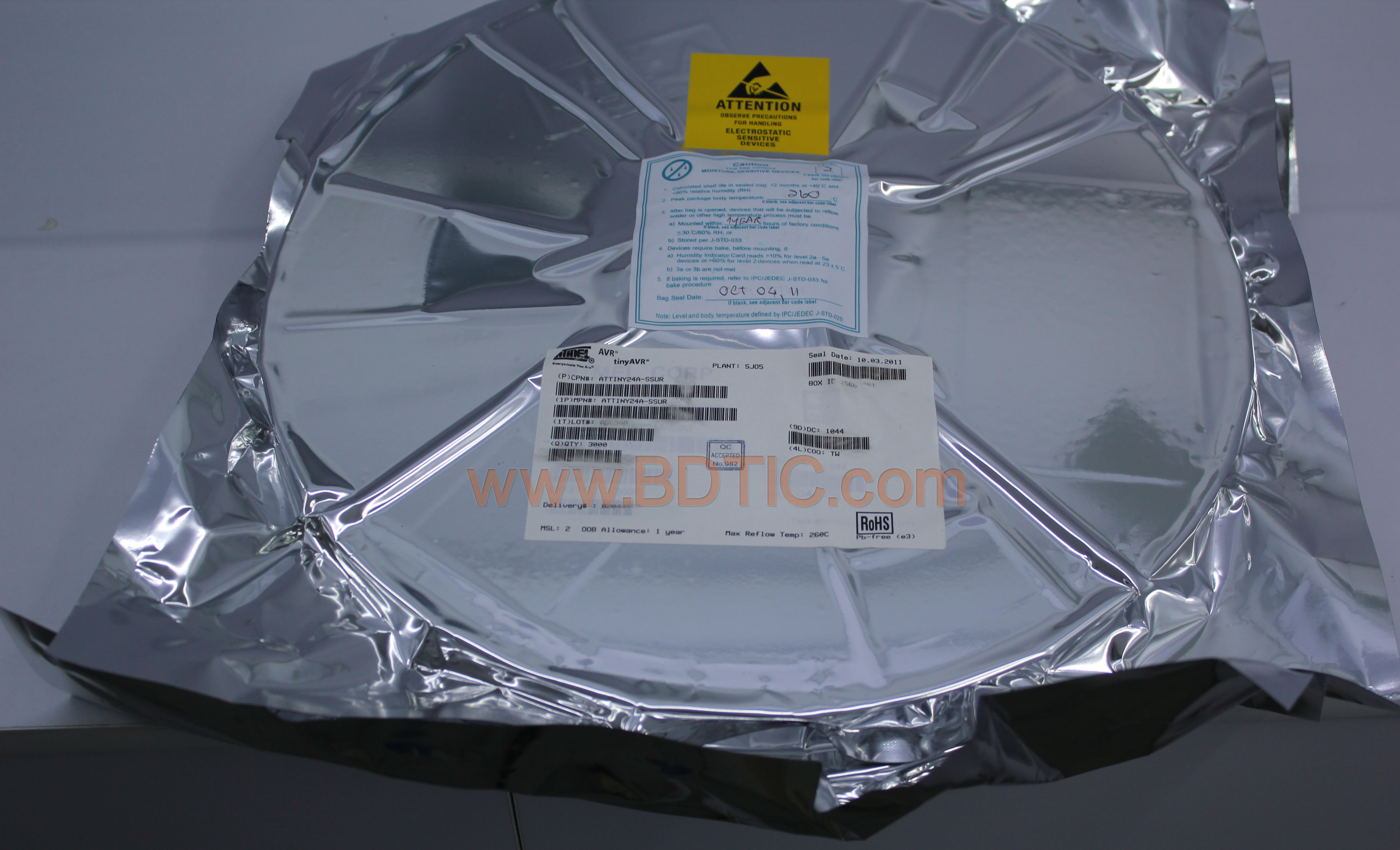 ATtiny24A-SSU 真空卷带包装图